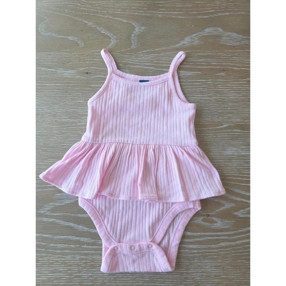 Old navy baby girl Skirted‎ romper 18-24 mos